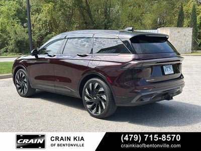 2025 Lincoln Nautilus Reserve - AWD / PANORAMIC SUNROOF / CLEAN CARFAX