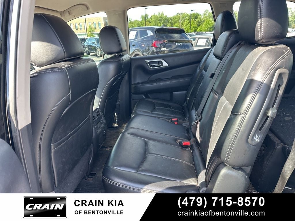 2017 Nissan Pathfinder SL - 4WD / LEATHER