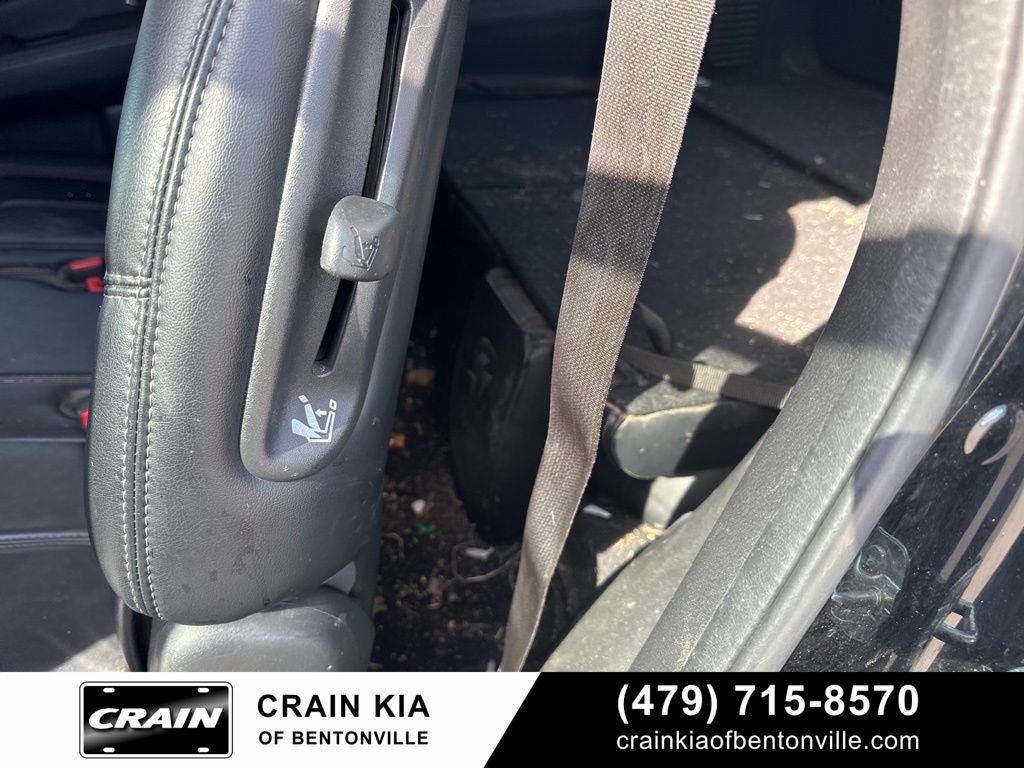 2017 Nissan Pathfinder SL - 4WD / LEATHER