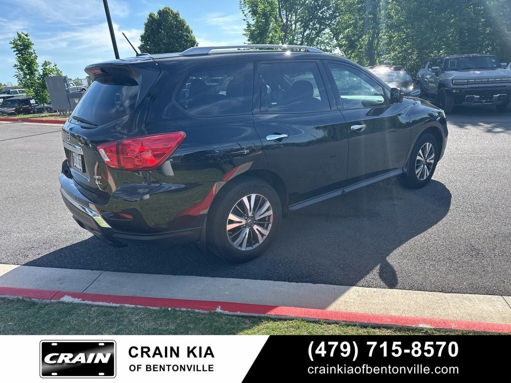 2017 Nissan Pathfinder SL - 4WD / LEATHER