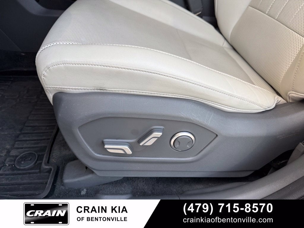 2025 Hyundai SANTA FE SEL - CARFAX ONE OWNER
