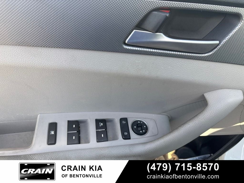 2019 Hyundai SONATA SE - CARFAX ONE OWNER