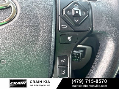 2018 Toyota Sequoia SR5 5.7L V8 - 4WD / SUNROOF