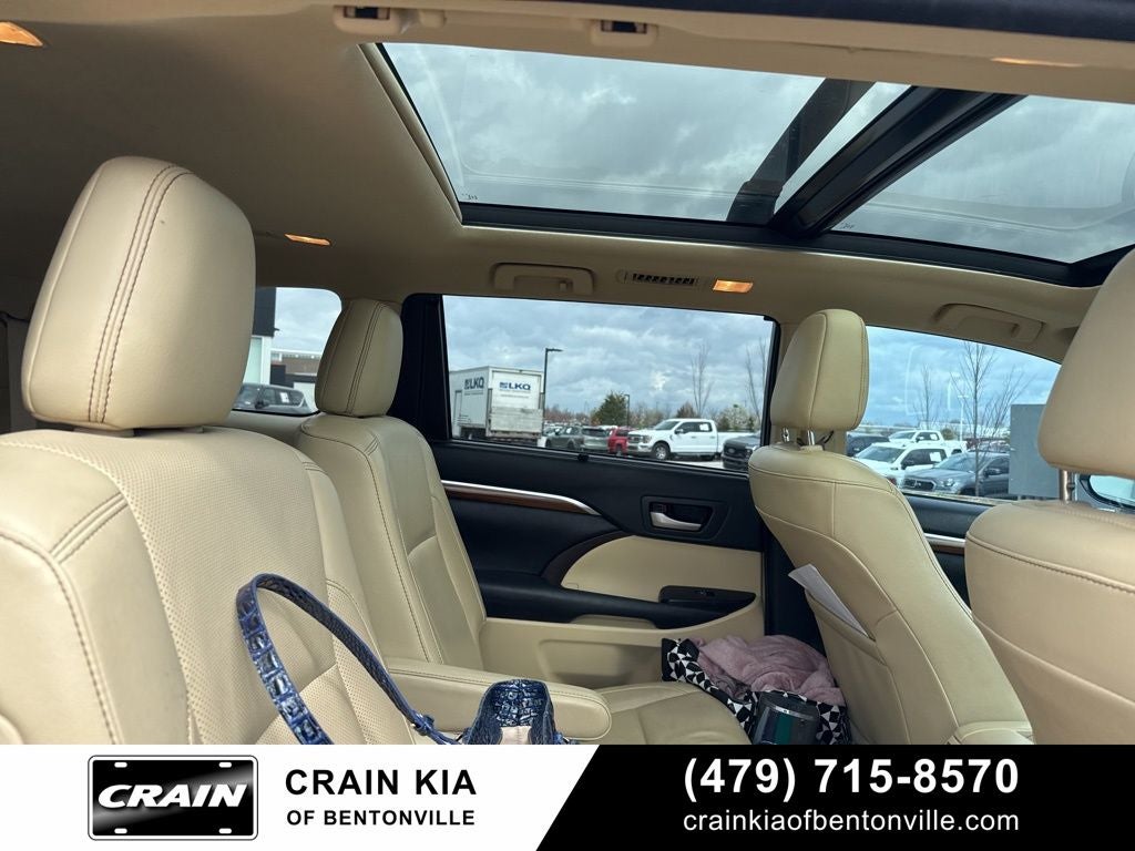 2018 Toyota Highlander Limited Platinum - AWD / PANO ROOF / CAPTAIN'S CHAIRS