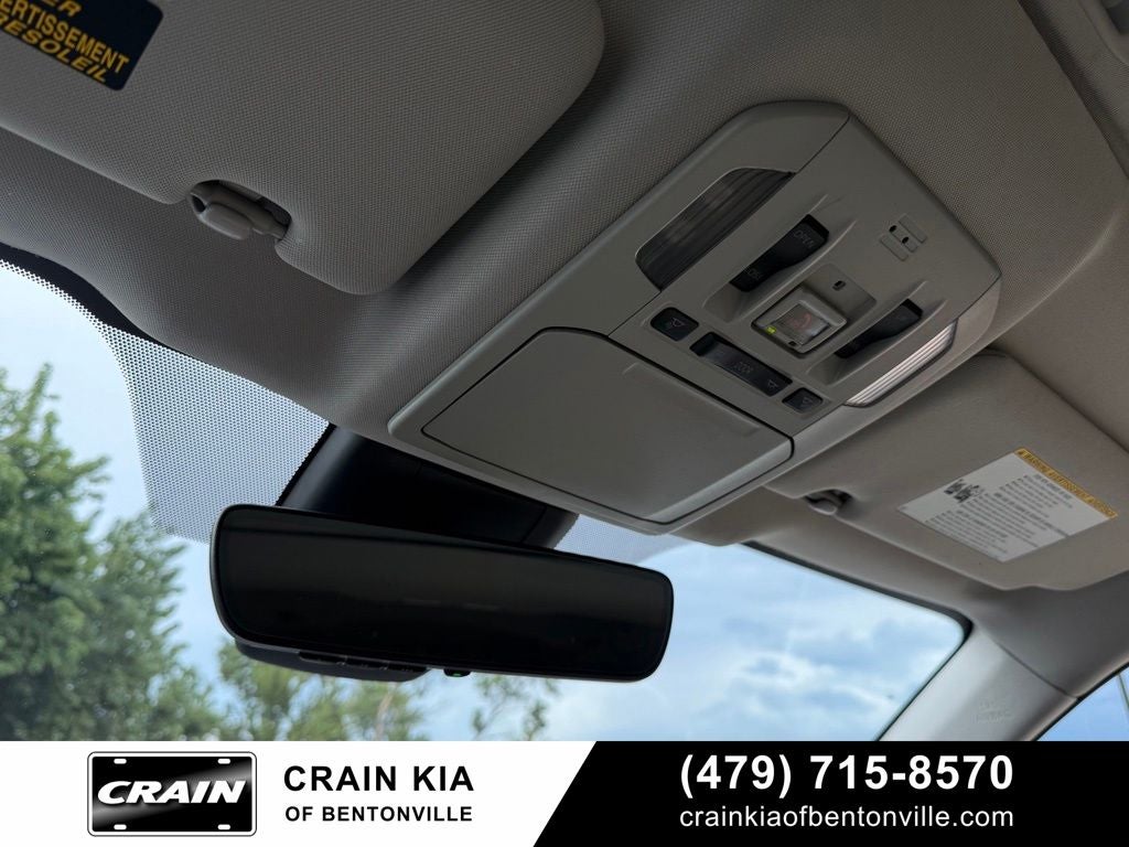 2022 Toyota Highlander XLE - SUNROOF / CLEAN CARFAX / ONE OWNER