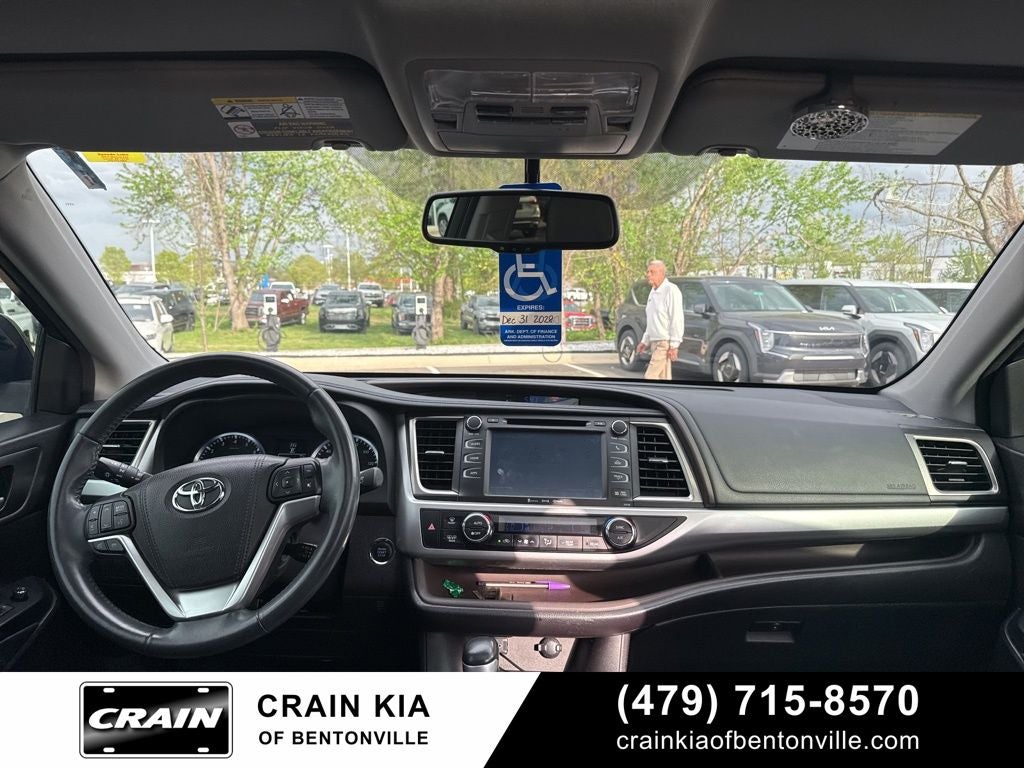 2016 Toyota Highlander XLE V6 - SUNROOF / CLEAN CARFAX / 3RD ROW