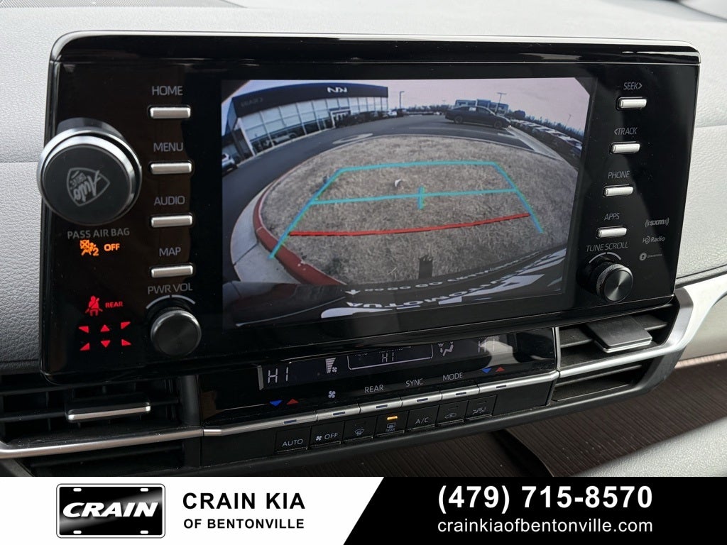 2022 Toyota Sienna LE 8 Passenger - CLEAN CARFAX