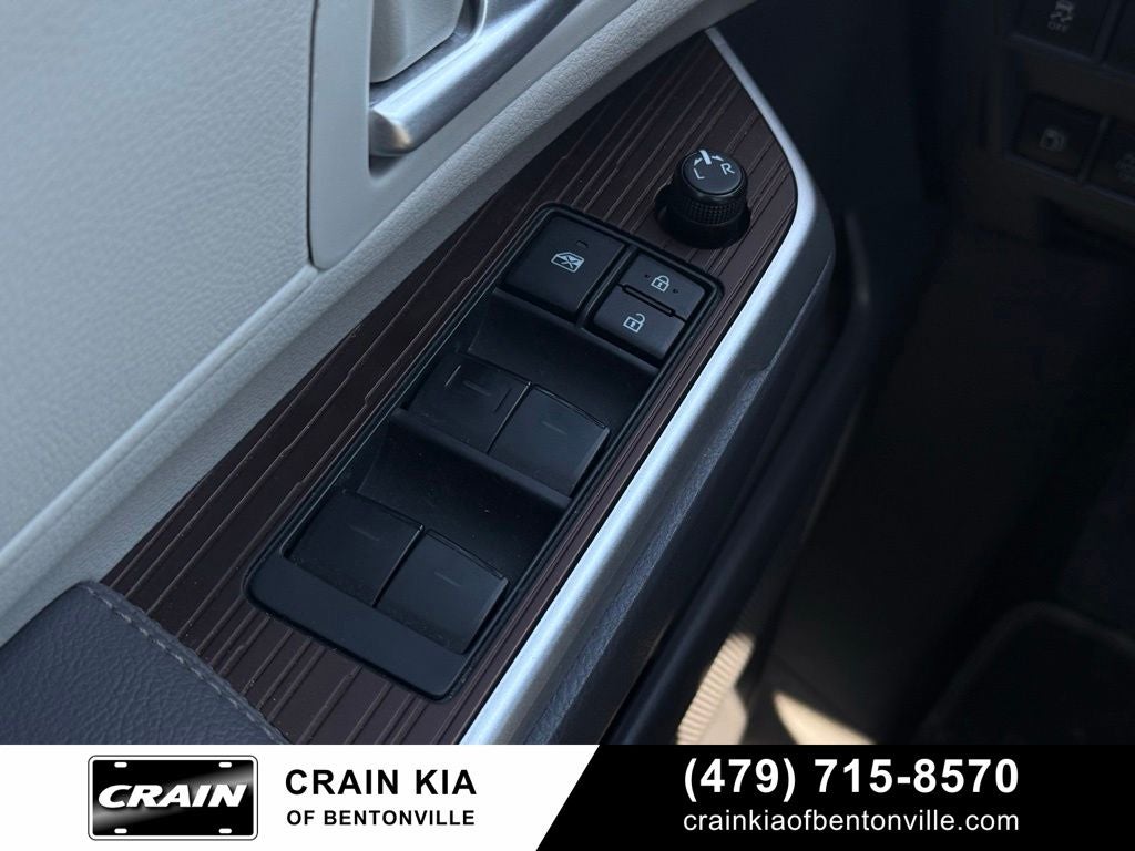 2022 Toyota Sienna XLE 8 Passenger - CARFAX ONE OWNER