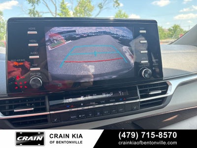 2021 Toyota Sienna XLE 8 Passenger / CLEAN CARFAX