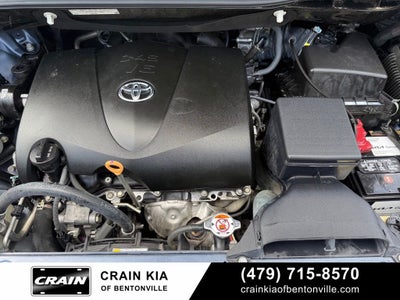 2017 Toyota Sienna XLE - SUNROOF / CLEAN CARFAX / LOW MILES!