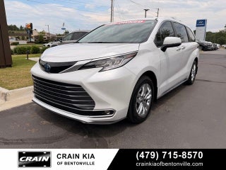 2023 Toyota Sienna Limited - SUNROOF / CLEAN CARFAX / ONE OWNER