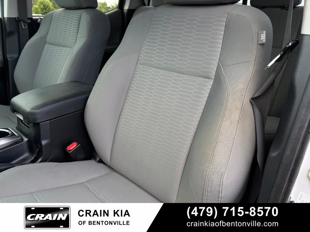 2016 Toyota Tacoma SR5 V6 - CARFAX ONE OWNER