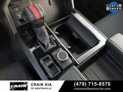 2025 Toyota Sequoia SR5 - 4WD / SUNROOF / CARFAX ONE OWNER