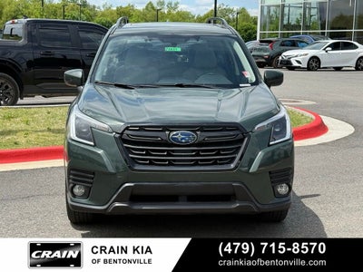 2023 Subaru Forester Premium - AWD / PANORAMIC SUNROOF / ONE OWNER