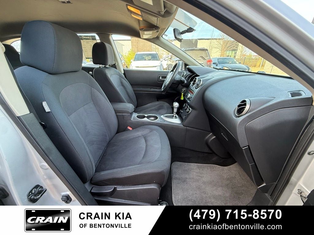 2013 Nissan Rogue S - AWD