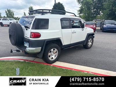 2010 Toyota FJ Cruiser Base - 4WD / CLEAN CARFAX