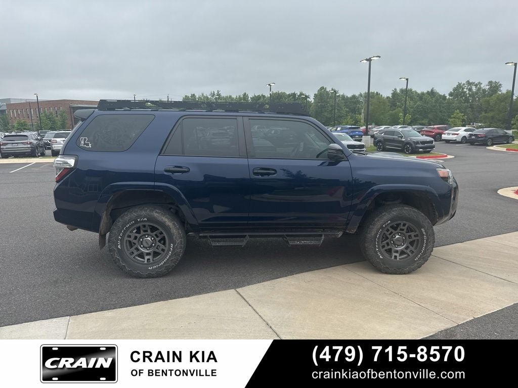 2020 Toyota 4Runner Venture - 4WD / LIFTED! / CLEAN CARFAX / ONE OWNER