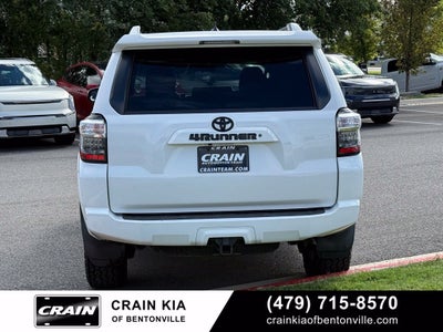 2018 Toyota 4Runner SR5 - 4WD / CLEAN CARFAX