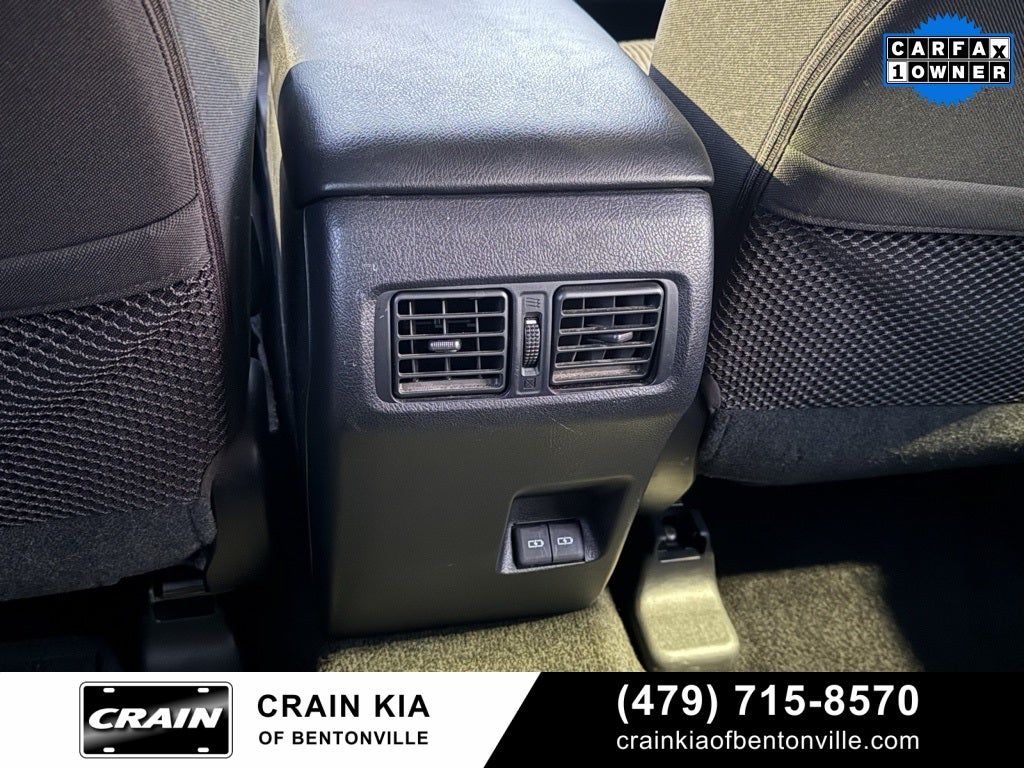 2024 Toyota 4Runner SR5 - 4WD / CLEAN CARFAX / ONE OWNER