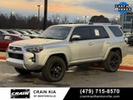 2024 Toyota 4Runner SR5 - 4WD / CLEAN CARFAX / ONE OWNER