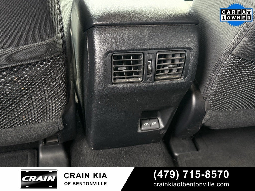 2024 Toyota 4Runner SR5 - 4WD / CLEAN CARFAX / ONE OWNER