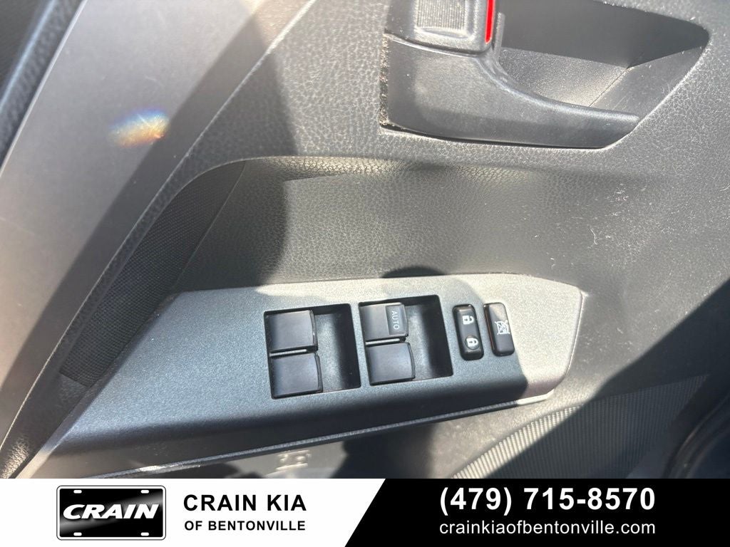 2017 Toyota RAV4 LE - CARFAX ONE OWNER