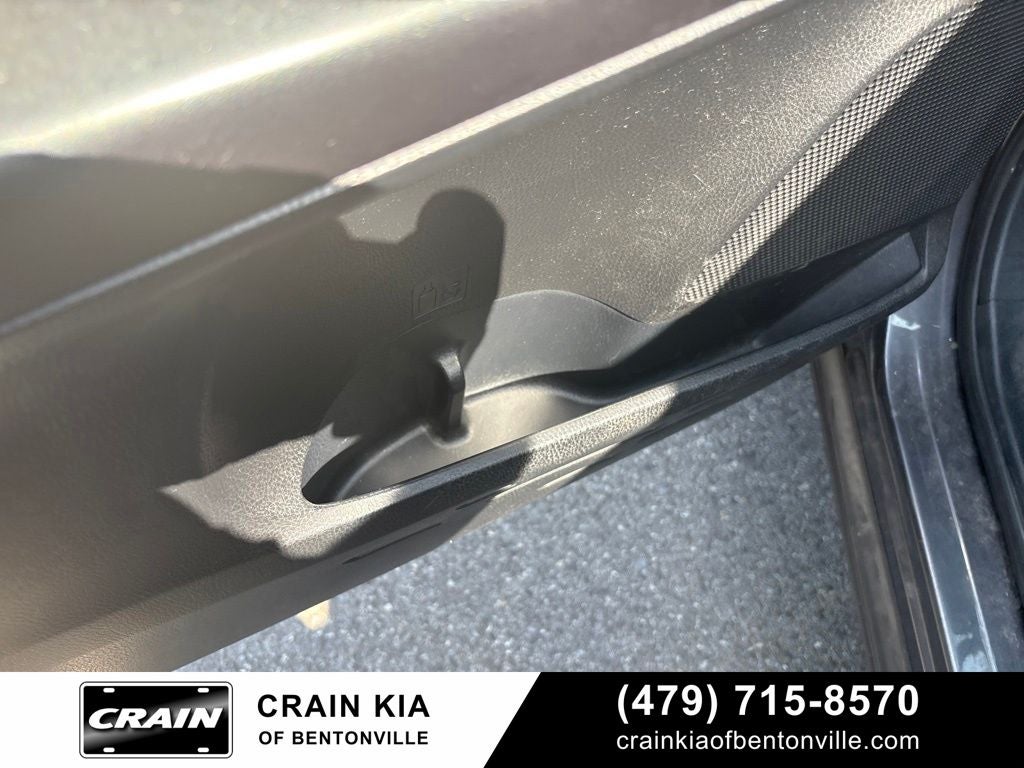 2017 Toyota RAV4 LE - CARFAX ONE OWNER