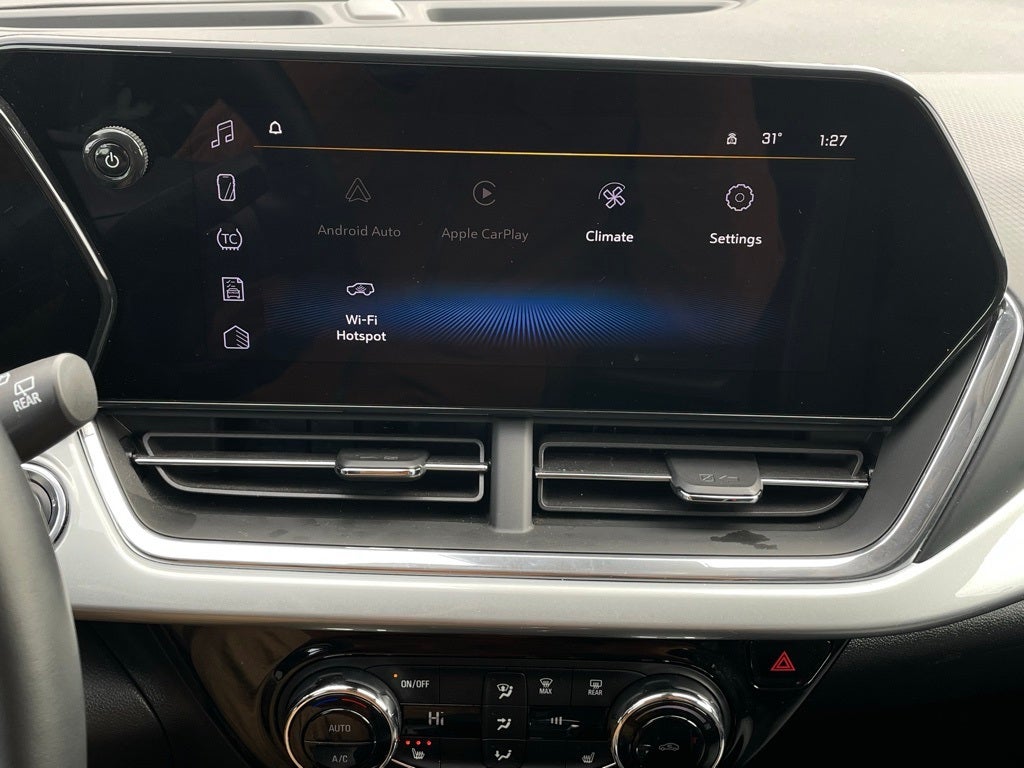 2025 Chevrolet Trax LT - CLEAN CARFAX / ONE OWNER