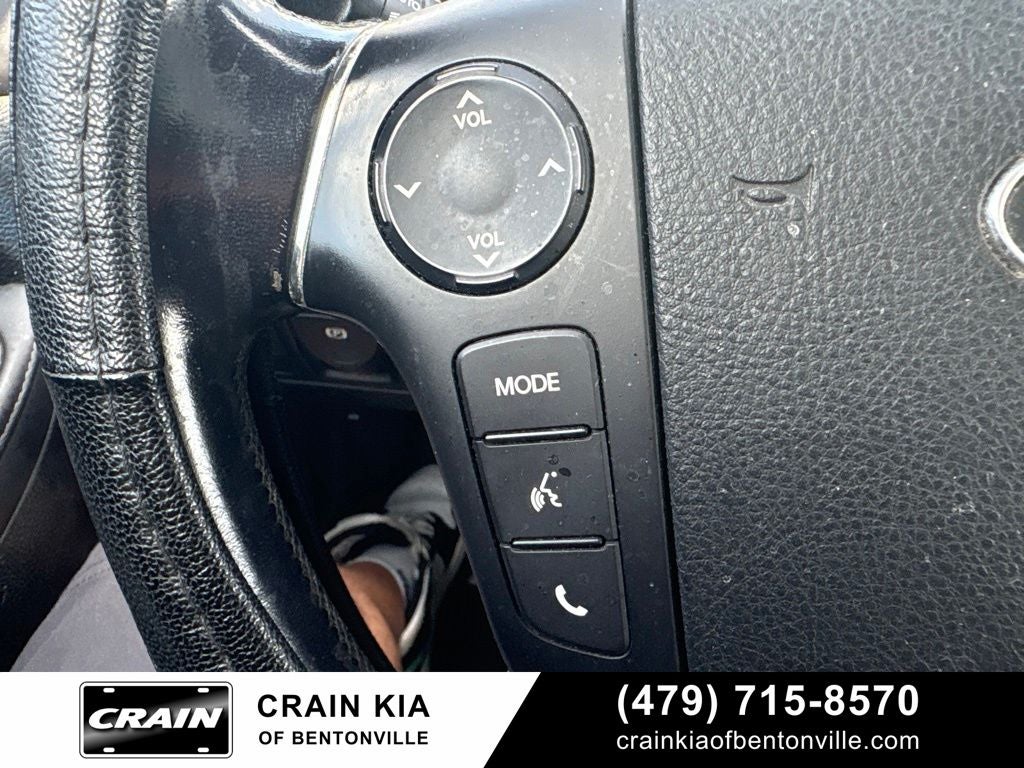 2011 Hyundai GENESIS 4.6 - AWD / SUNROOF / ONE OWNER
