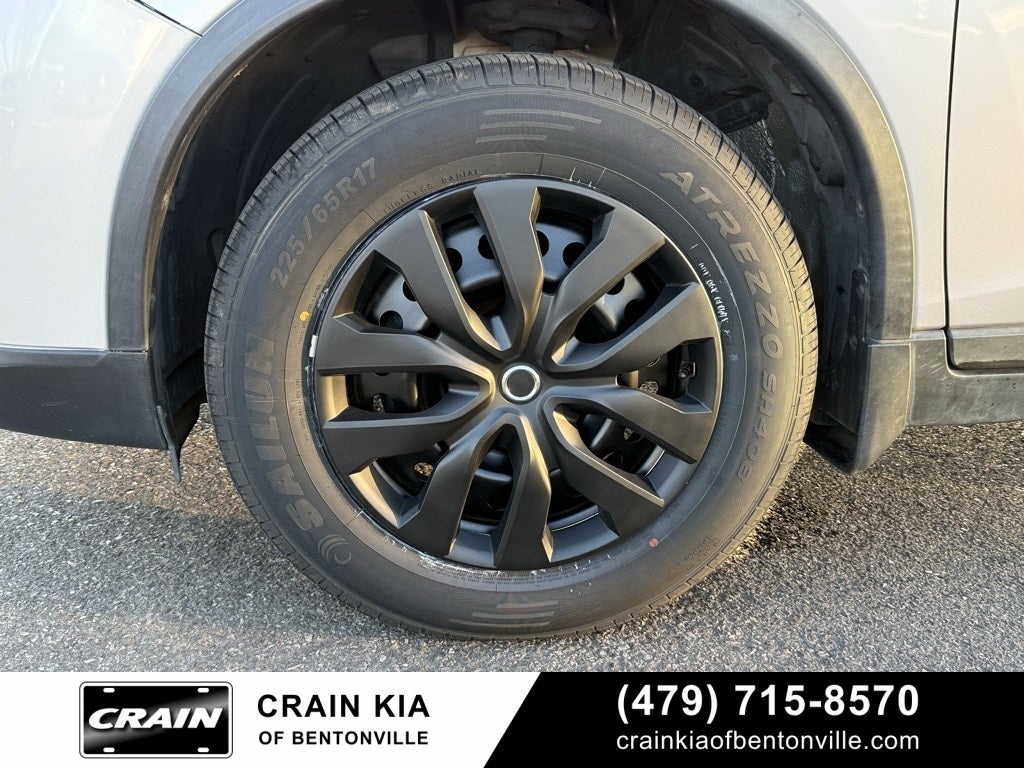 2015 Nissan Rogue S - AWD / CLEAN CARFAX