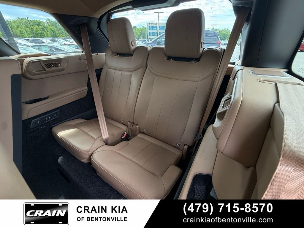 2025 Land Rover Range Rover SE LWB - 3RD ROW / AWD / ONE OWNER