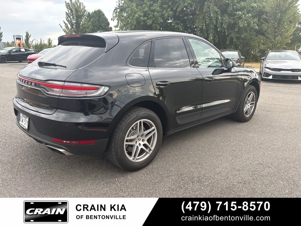 2021 Porsche Macan Base - AWD / PANORAMIC SUNROOF / CLEAN CARFAX