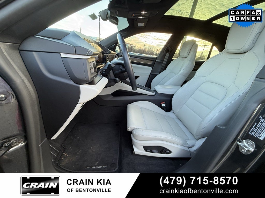 2024 Porsche Macan Electric 4 - AWD / PANORAMIC SUNROOF / ONE OWNER