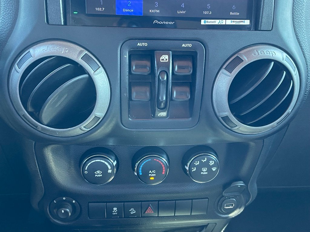 2015 Jeep Wrangler Unlimited Sport 4X4 / HARDTOP
