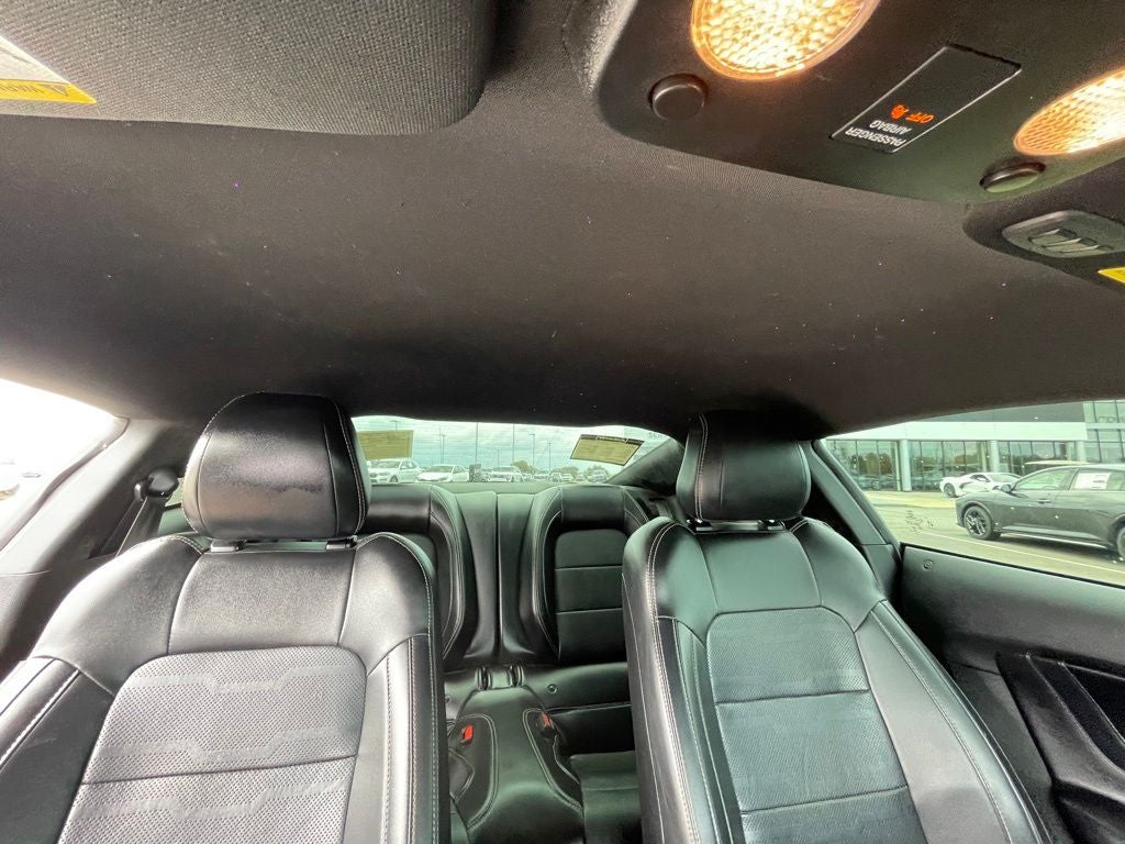 2021 Ford Mustang EcoBoost Premium CLEAN CARFAX / HEATED SEATS