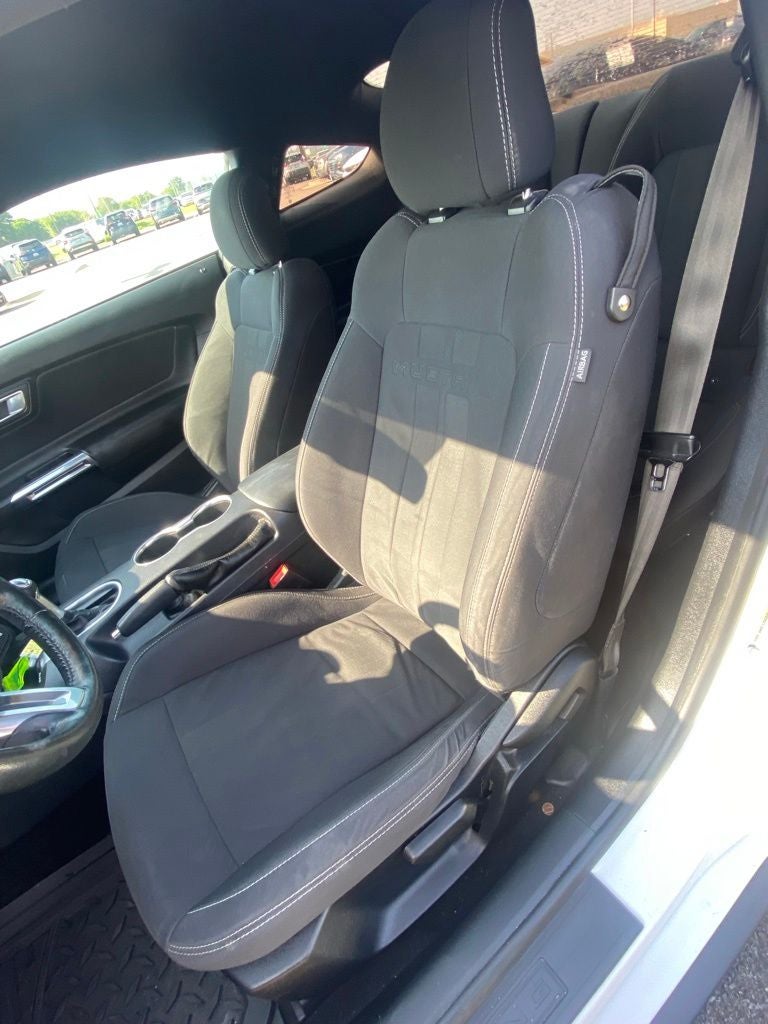 2020 Ford Mustang EcoBoost KEYLESS ENTRY / BLUETOOTH / BACK UP CAM