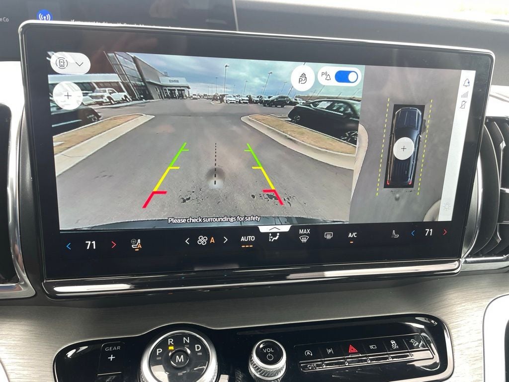 2025 Ford Expedition Max Platinum 4X4 / MOONROOF / HEATED SEATS