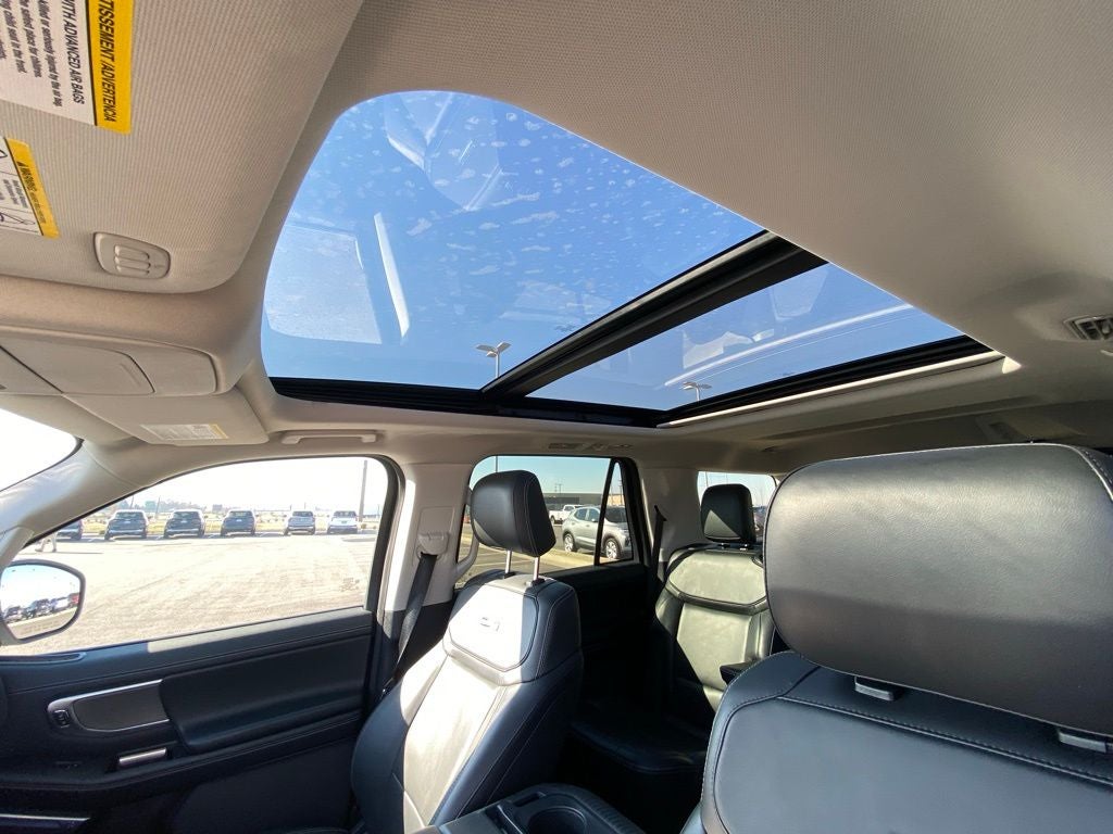 2025 Ford Expedition Platinum NAV / SUNROOF / HEATED SEATS