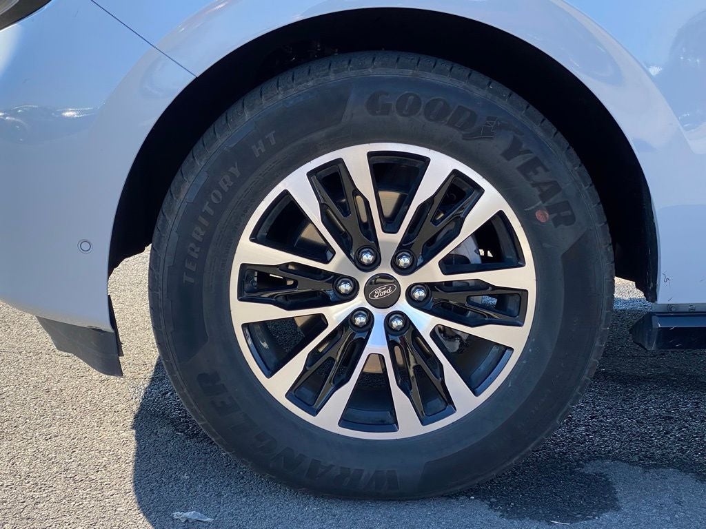 2025 Ford Expedition Platinum NAV / SUNROOF / HEATED SEATS