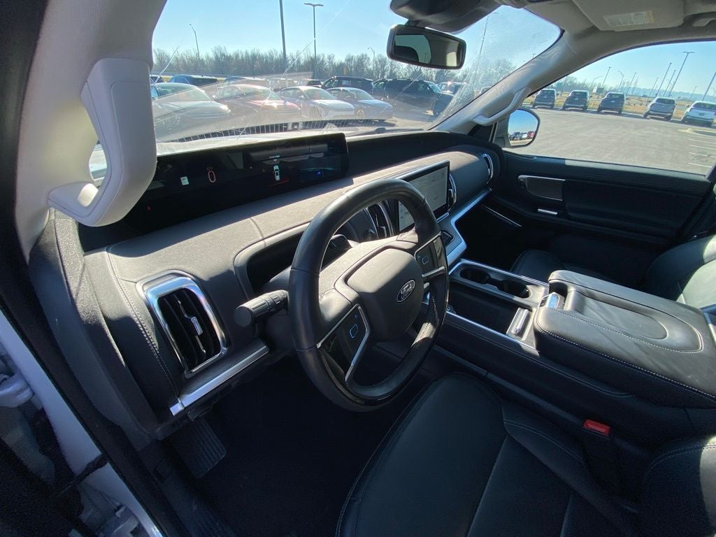 2025 Ford Expedition Platinum NAV / SUNROOF / HEATED SEATS