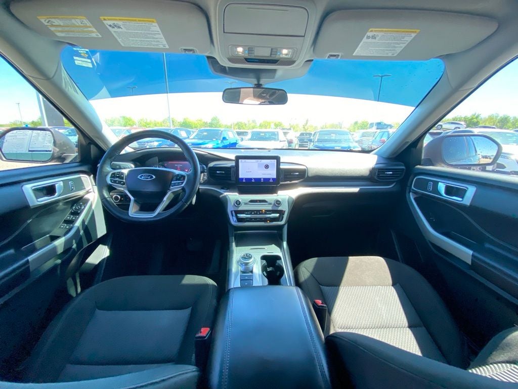 2024 Ford Explorer XLT RWD / ONE OWNER / HEATED SEATS