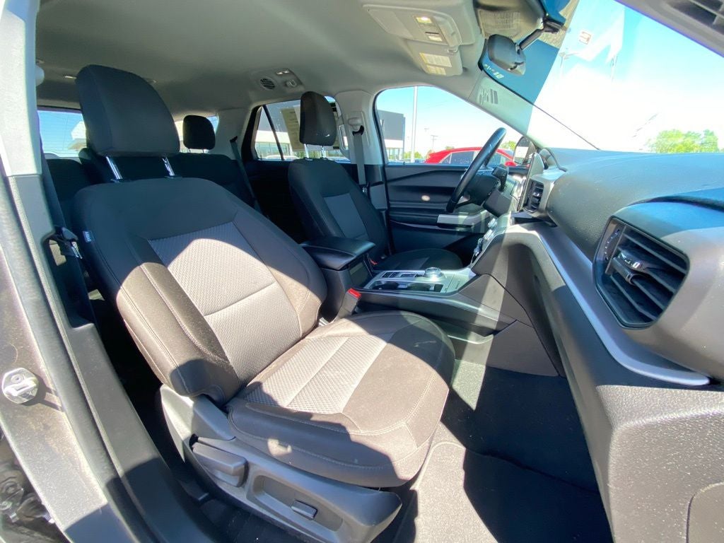 2024 Ford Explorer XLT RWD / ONE OWNER / HEATED SEATS