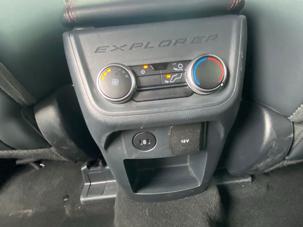 2025 Ford Explorer ST-Line 4X4 / HEATED SEATS / ONE OWNER