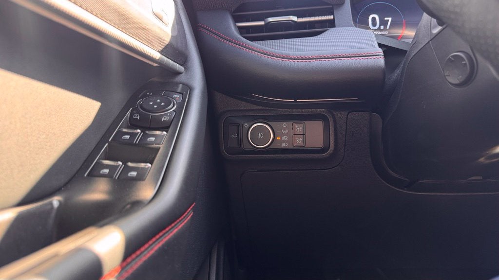 2025 Ford Explorer ST-Line 4X4 / ONE OWNER / MOONROOF / NAV