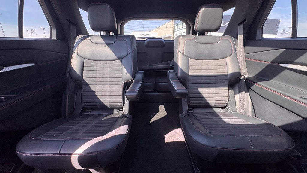 2025 Ford Explorer ST-Line 4X4 / ONE OWNER / MOONROOF / NAV
