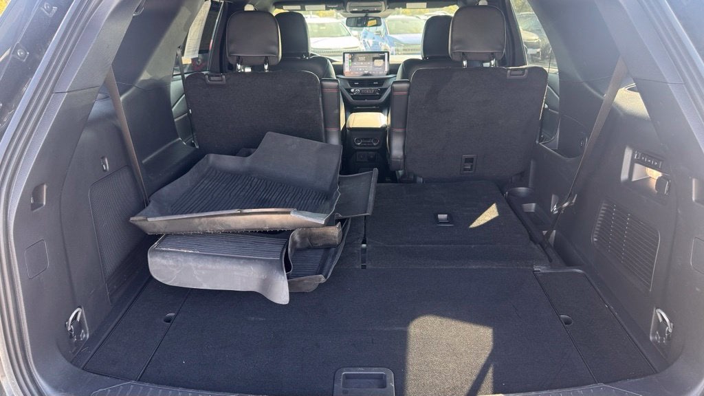 2025 Ford Explorer ST-Line 4X4 / ONE OWNER / MOONROOF / NAV