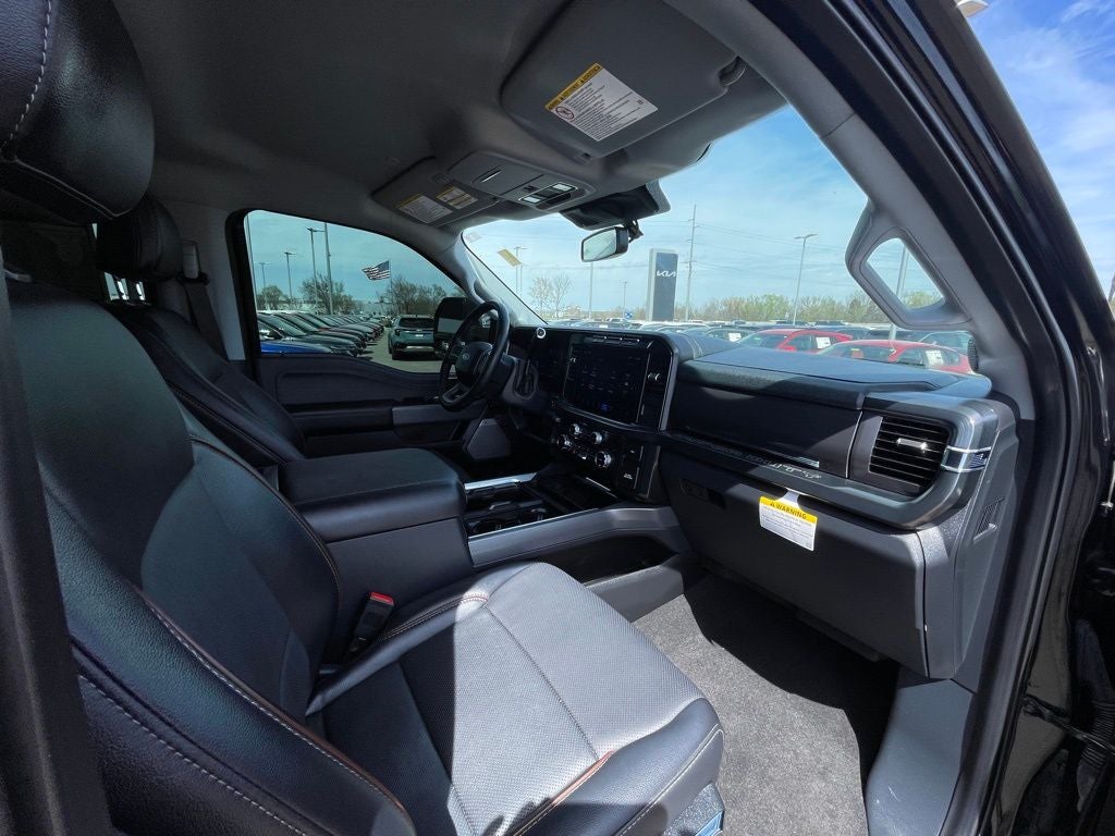 2024 Ford F-250SD Lariat 4X4 / HEATED SEATS / NAV