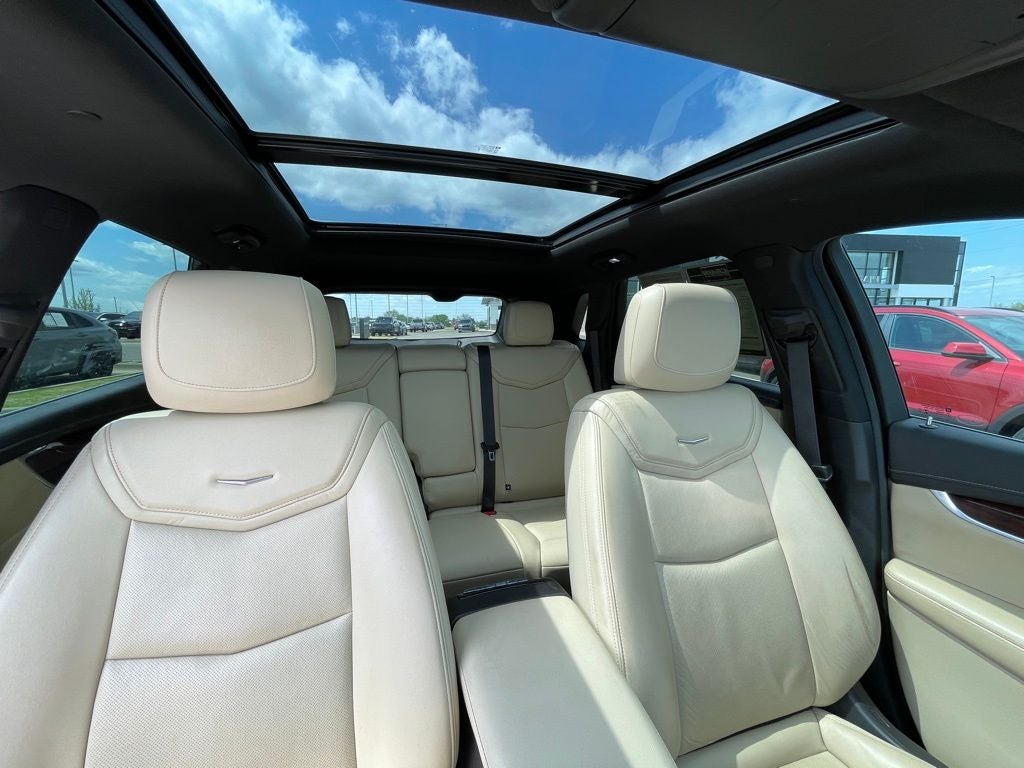 2019 Cadillac XT5 Luxury AWD / HEATED SEATS / MOONROOF