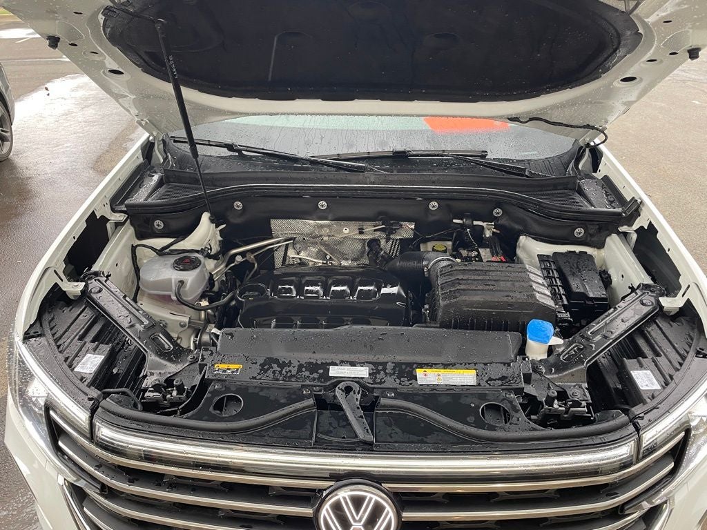 2025 Volkswagen Atlas 2.0T SE w/Technology ONE OWNER / HEATED SEATS