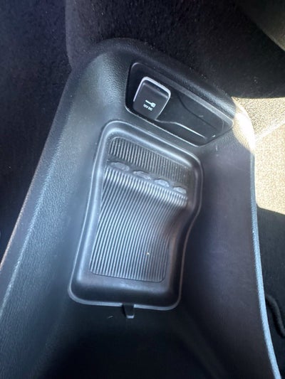 2025 Chrysler Pacifica Select HEATED SEATS / BACK UP CAM